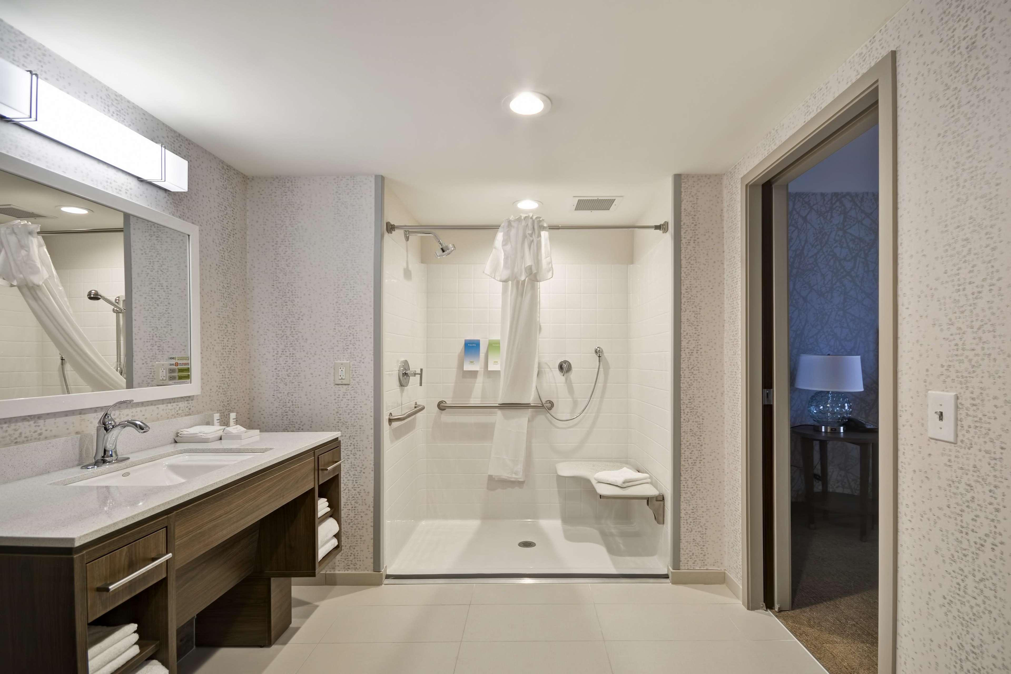 Home2 Suites By Hilton Columbus Airport East Broad מראה חיצוני תמונה